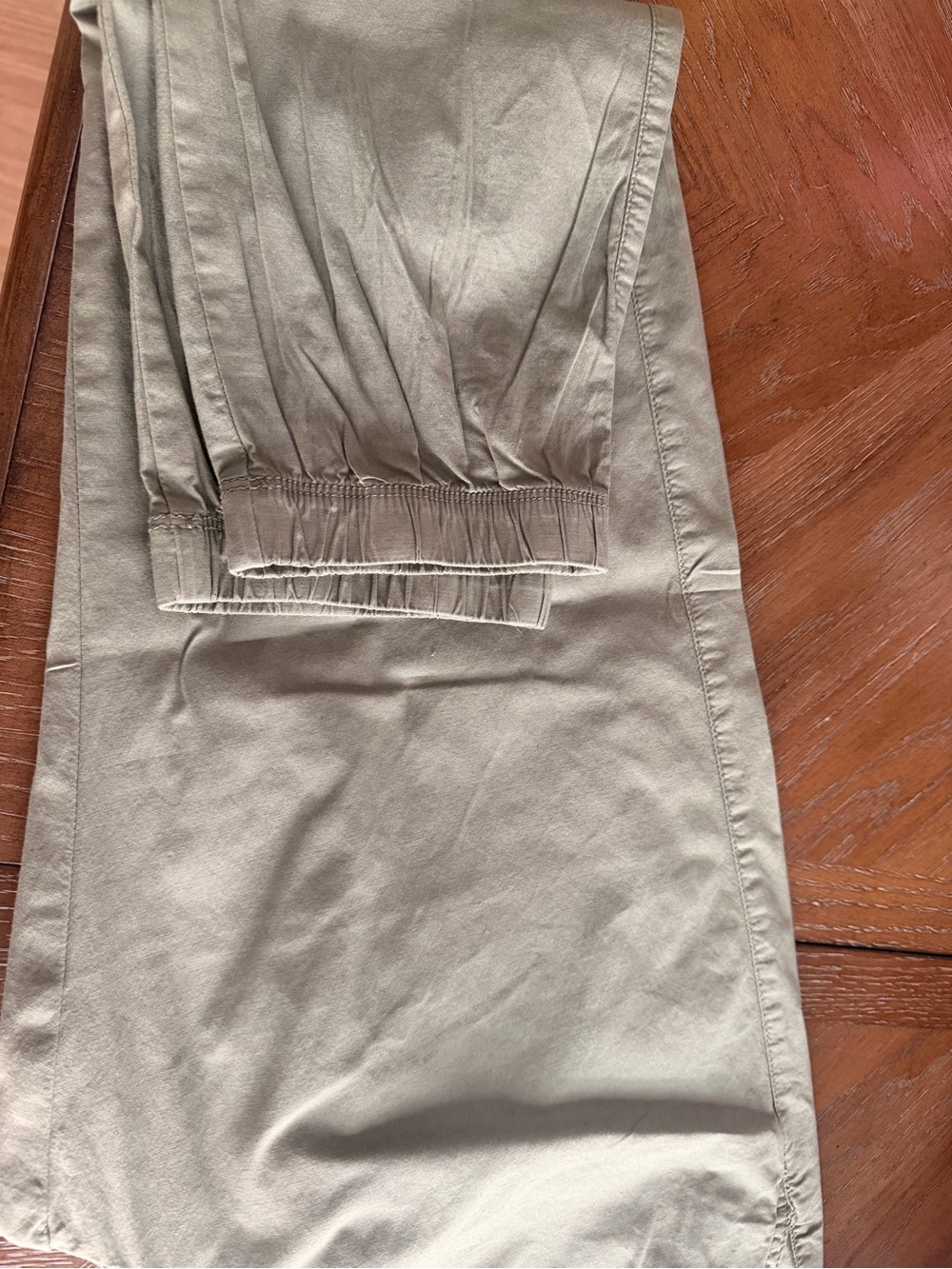 mens Casual Elastic-Waist Chino Pants — Light Olive
